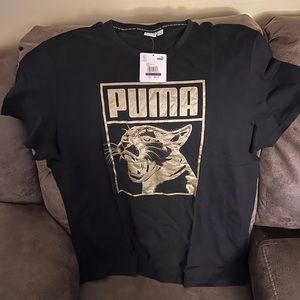 Puma T-Shirt Color:Black and Gold Size: XXL
